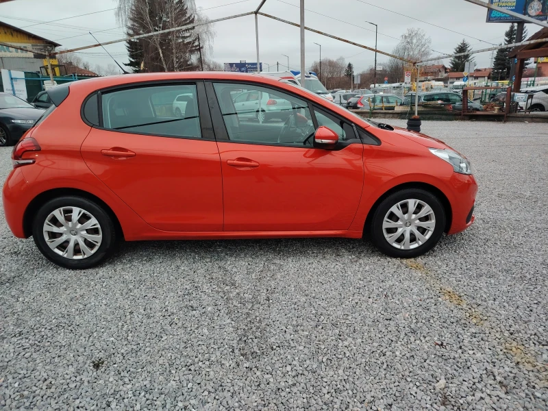 Peugeot 208 1.6 Blue HDi, снимка 5 - Автомобили и джипове - 52699099