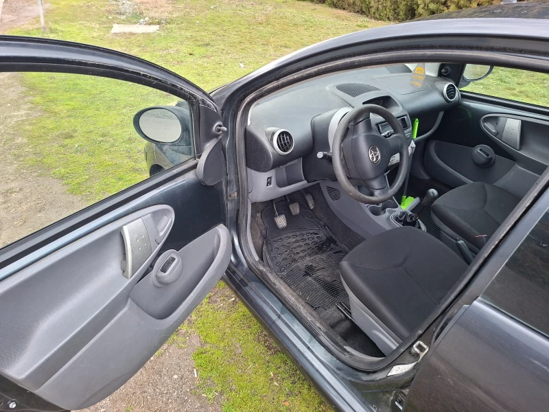 Toyota Aygo, снимка 3 - Автомобили и джипове - 53009783