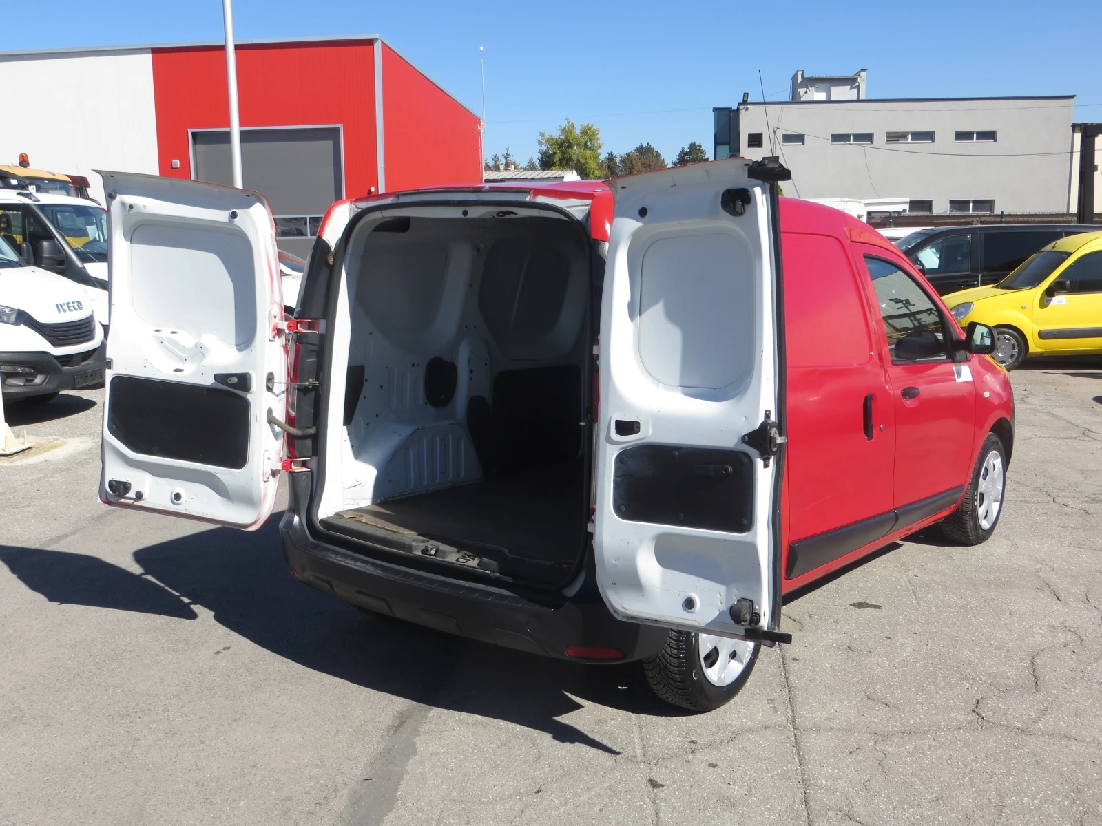 Dacia Dokker 1, 6 ������/��� �uro6b | Mobile.bg � ����������� 16