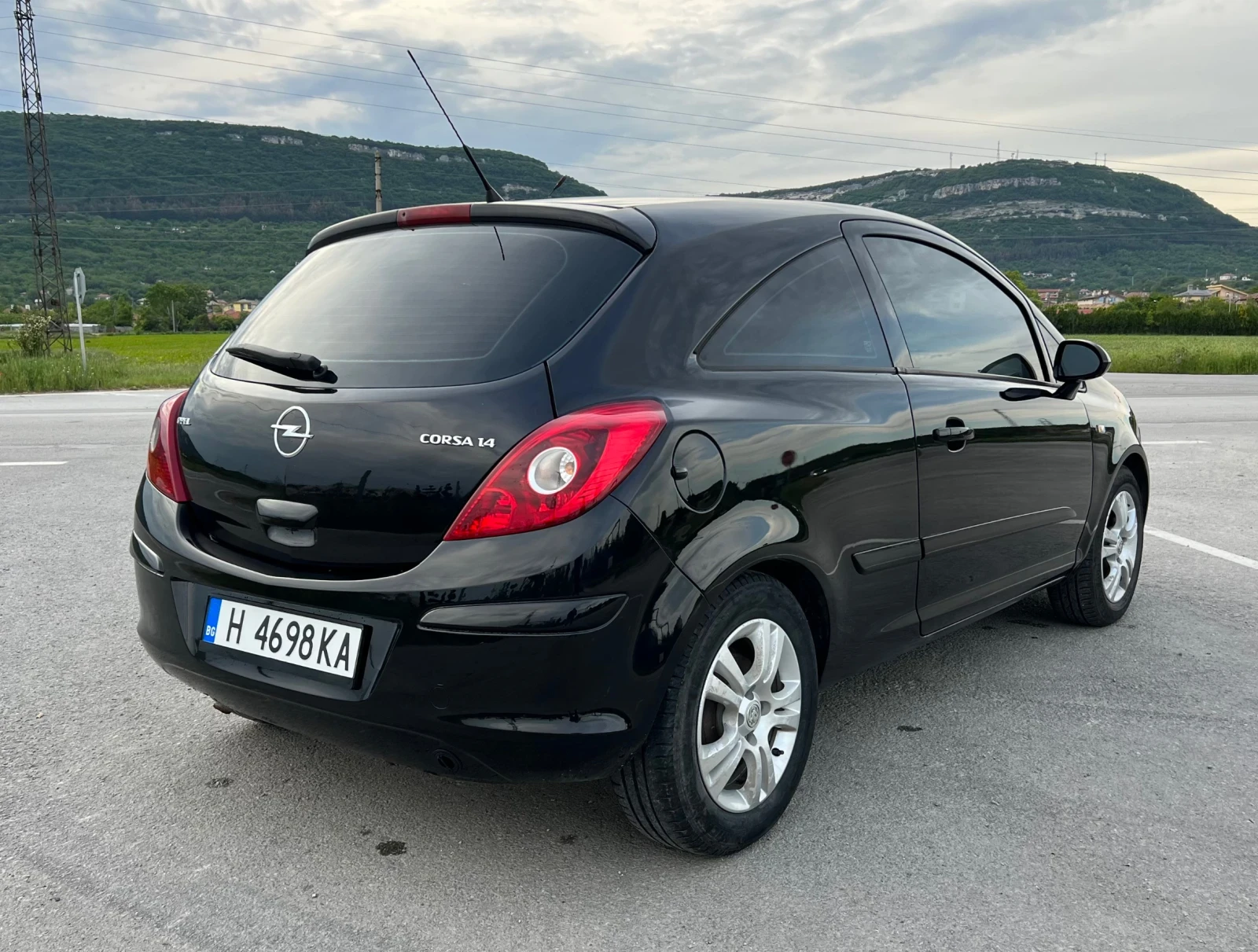 Opel Corsa 1.4i ГАЗ - изображение 4