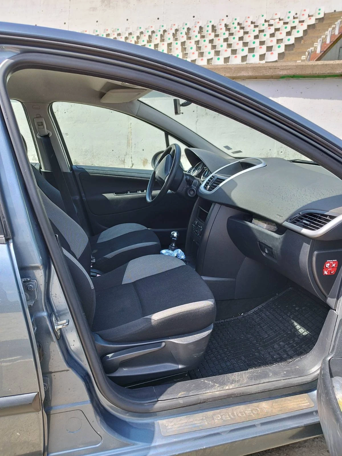 Peugeot 207  - изображение 6