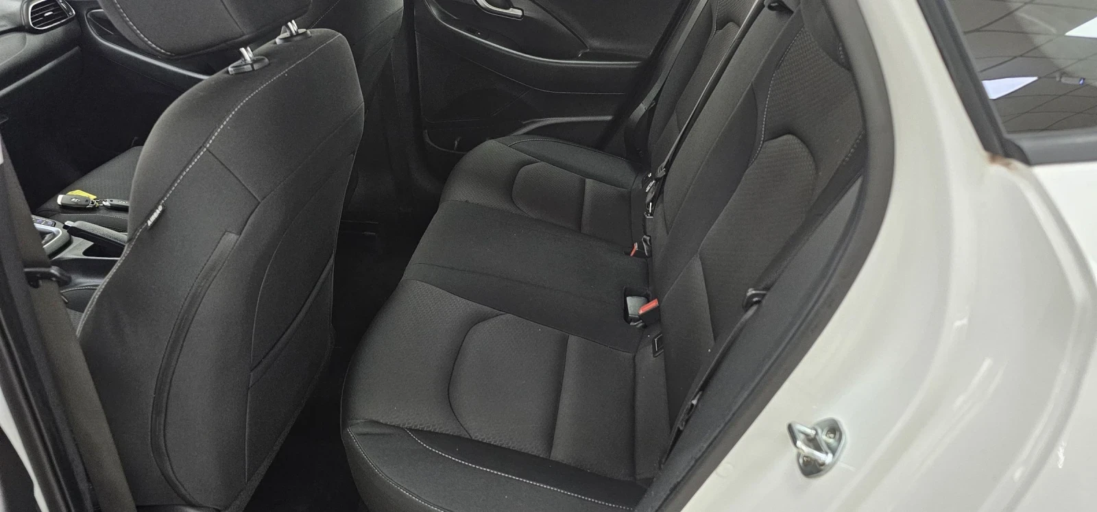 Hyundai I30 1.6 crdi navi Kamera Холандия лизинг  - изображение 10