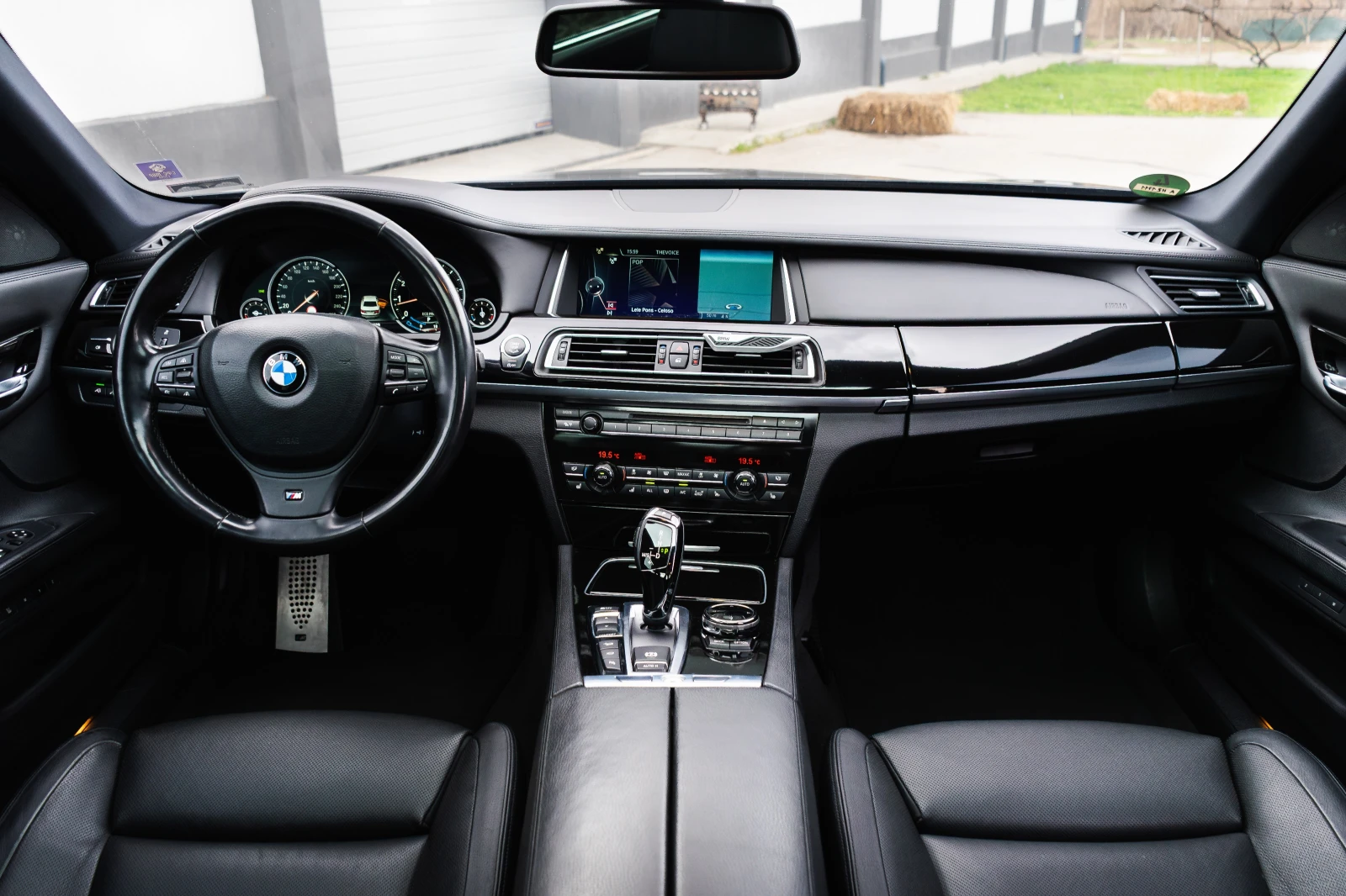 BMW 750 ПРОМОЦИЯ* Xdrive* M-sport* ЛИЗИНГ* ГАРАНЦИЯ* БАРТЕ - изображение 8