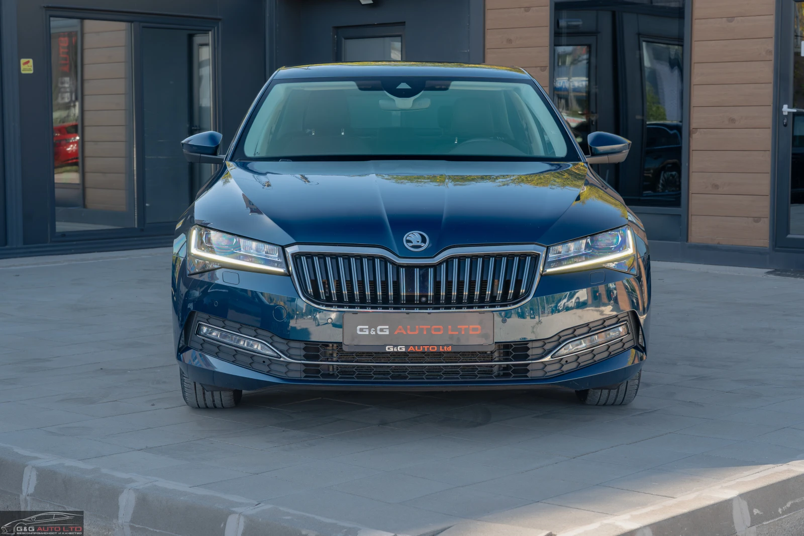 Skoda Superb STYLE/200HP/MEMO/360/DSG/NAVI/LED/AMBI/CARPLAY - изображение 2