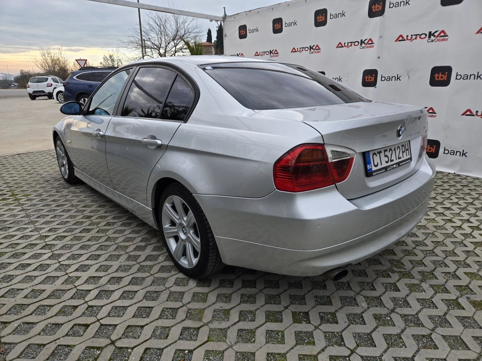 BMW 320 2.0D-163кс= АВТОМАТ= КСЕНОН= ШИБЕДАХ= ОБСЛУЖЕН - изображение 5