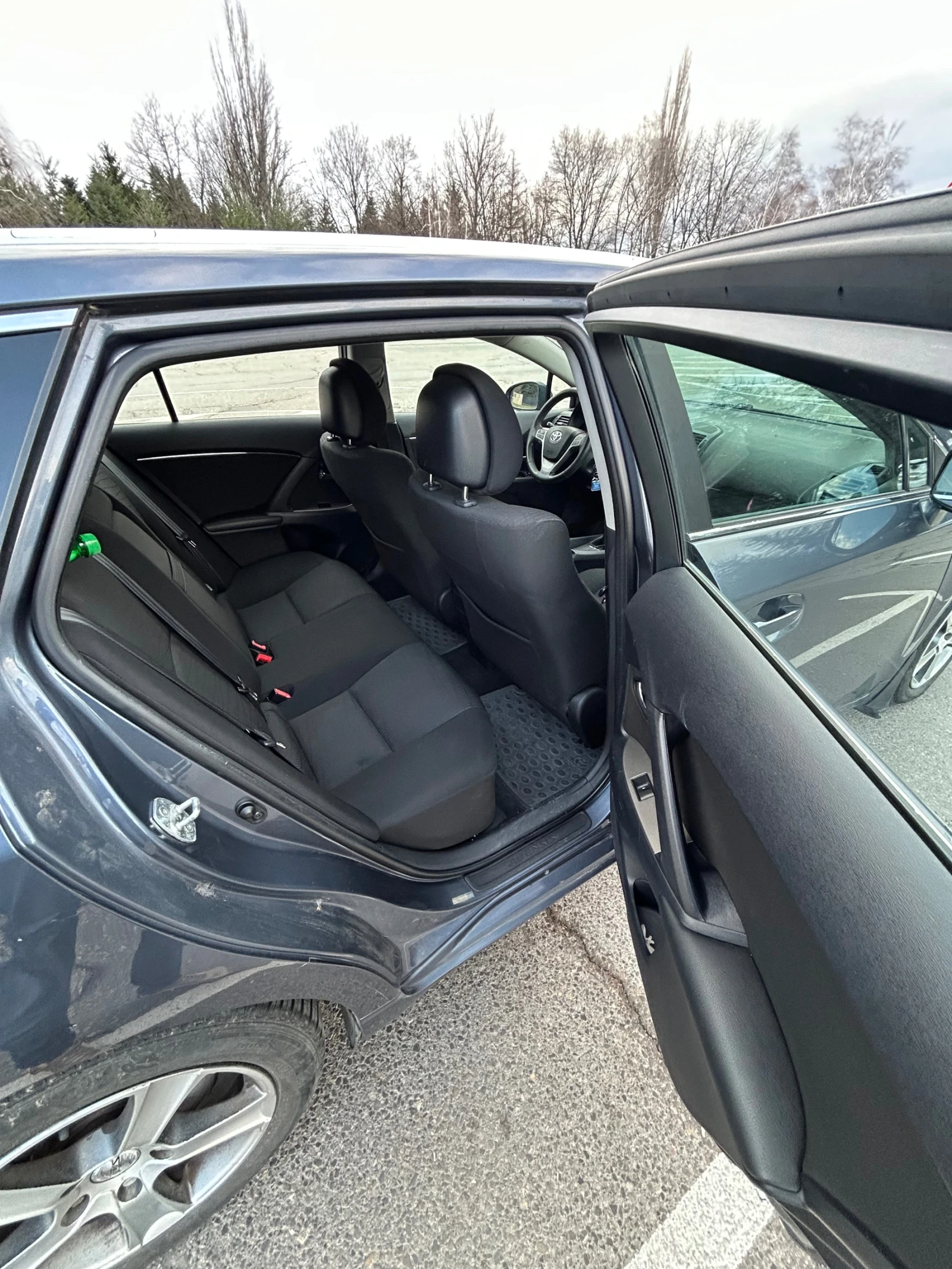 Toyota Avensis 1.8i 147кс., снимка 14 - Автомобили и джипове - 54004613