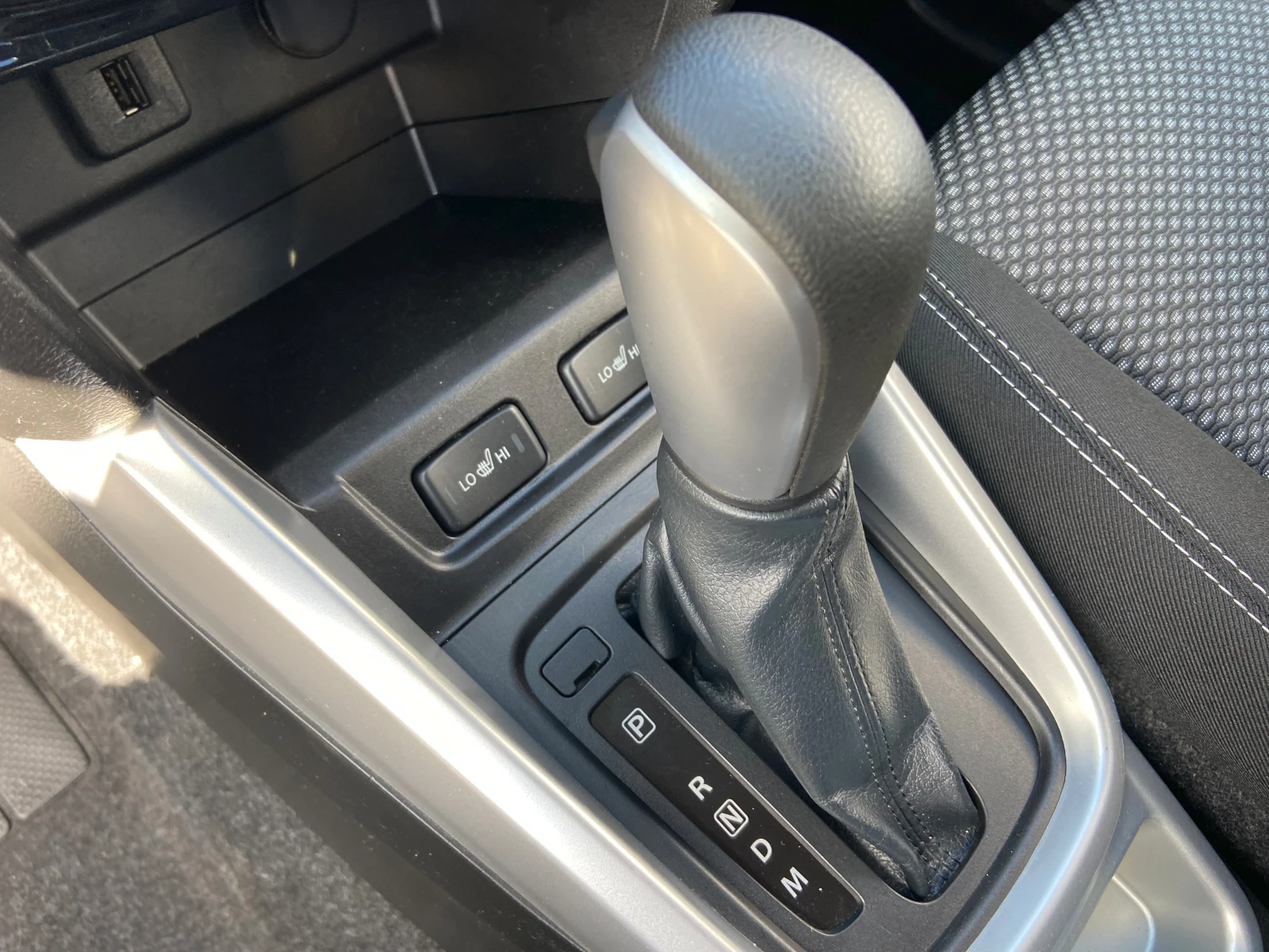 Suzuki Vitara 1.6i-Автоматик - изображение 10