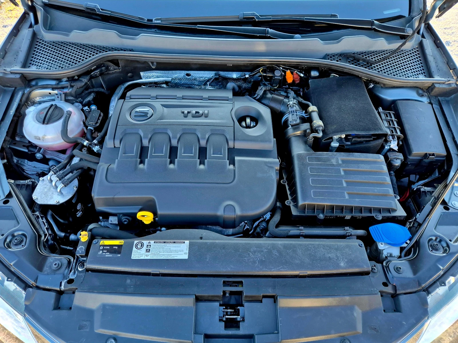 Seat Leon 1.6tdi, снимка 10 - Автомобили и джипове - 53760559