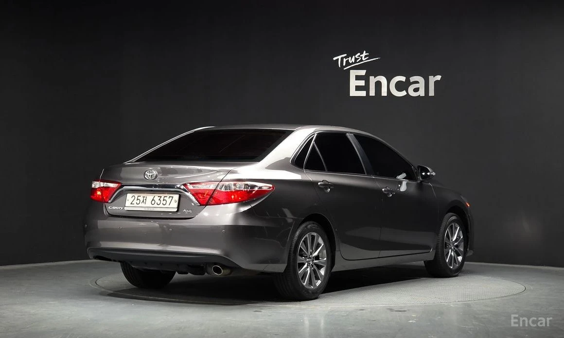 Toyota Camry, снимка 2 - Автомобили и джипове - 54110678