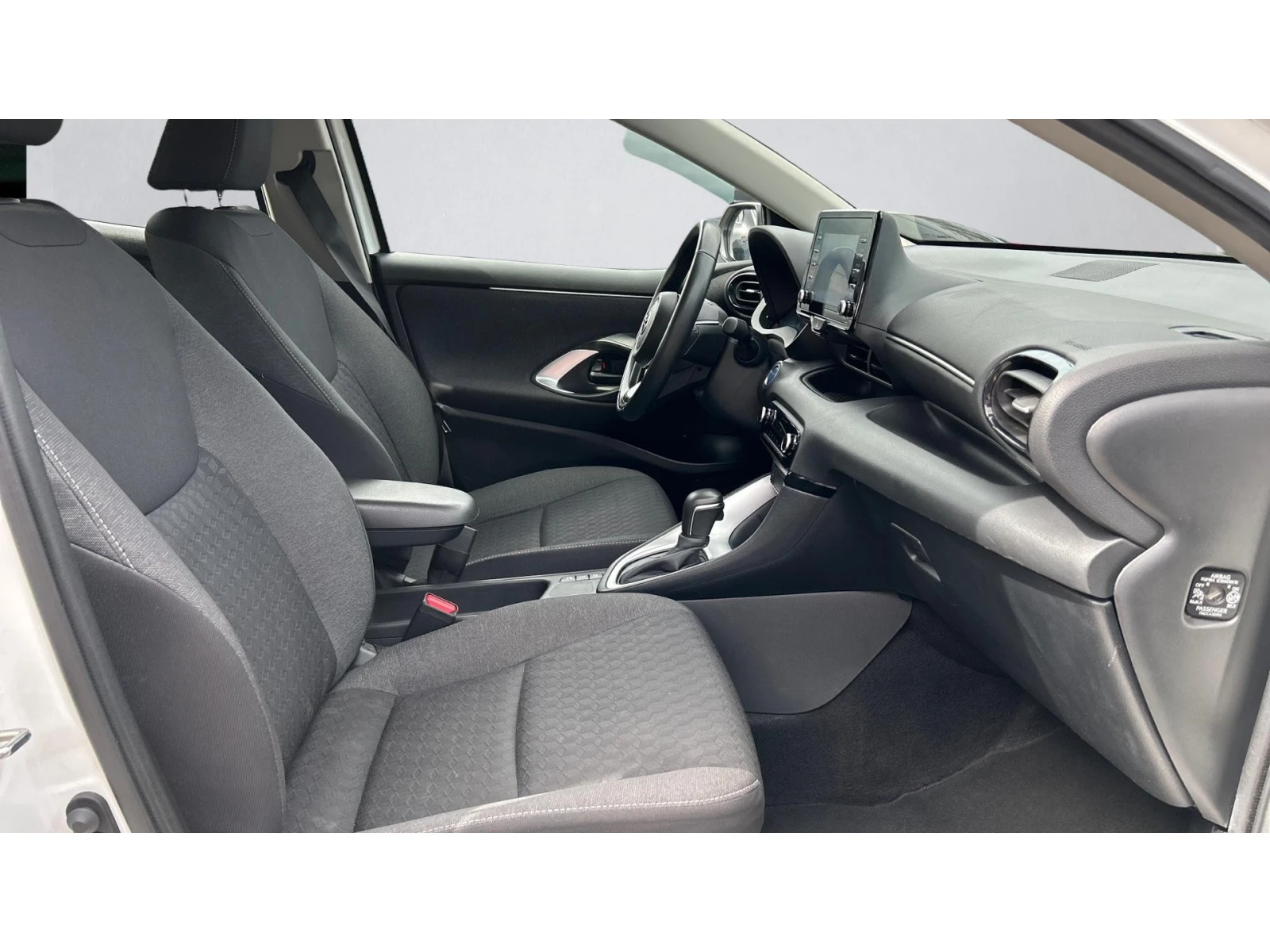 Toyota Yaris Месечна вноска от 220  , снимка 6 - Автомобили и джипове - 54224112