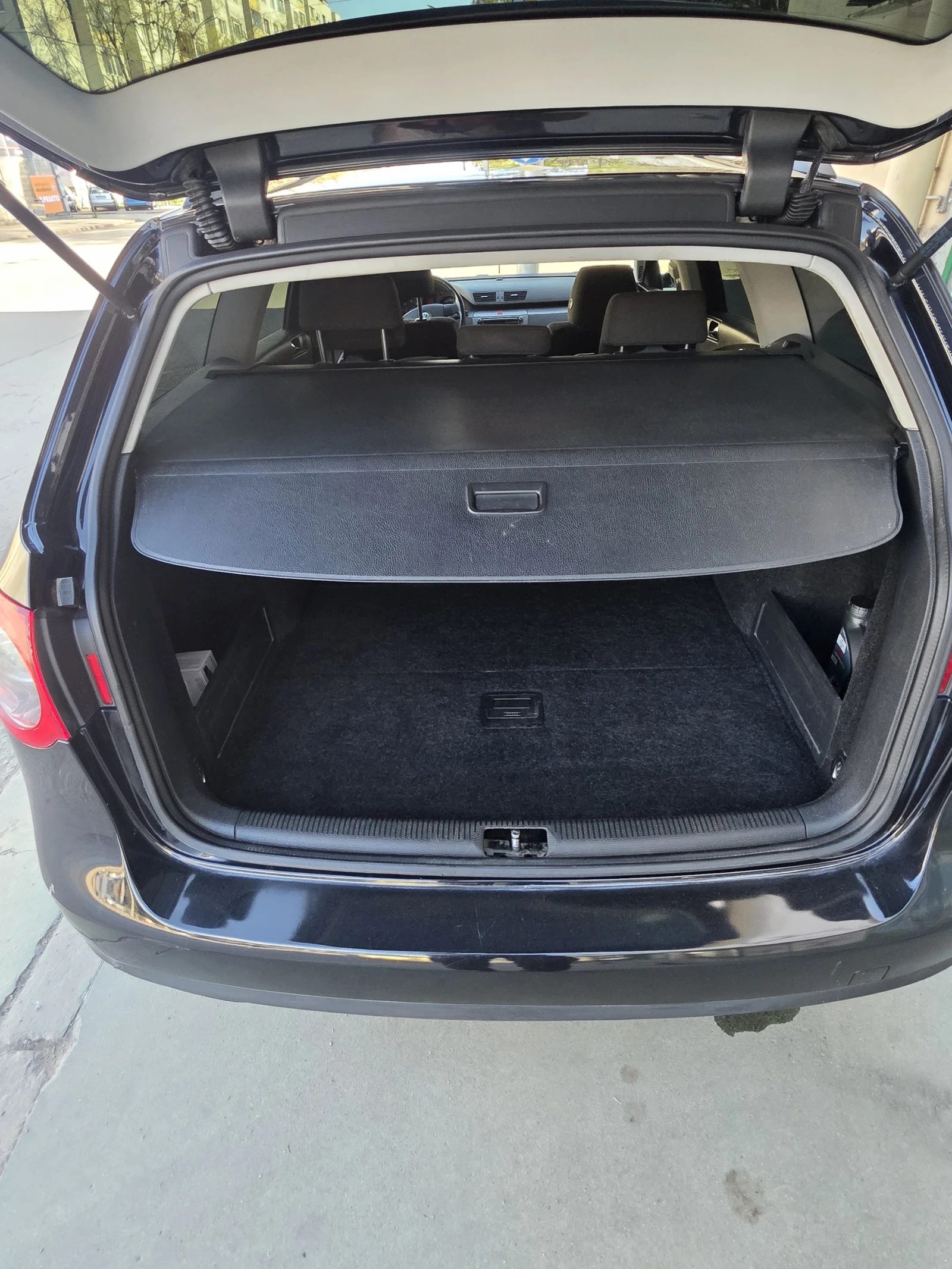 VW Passat, снимка 14 - Автомобили и джипове - 54272389