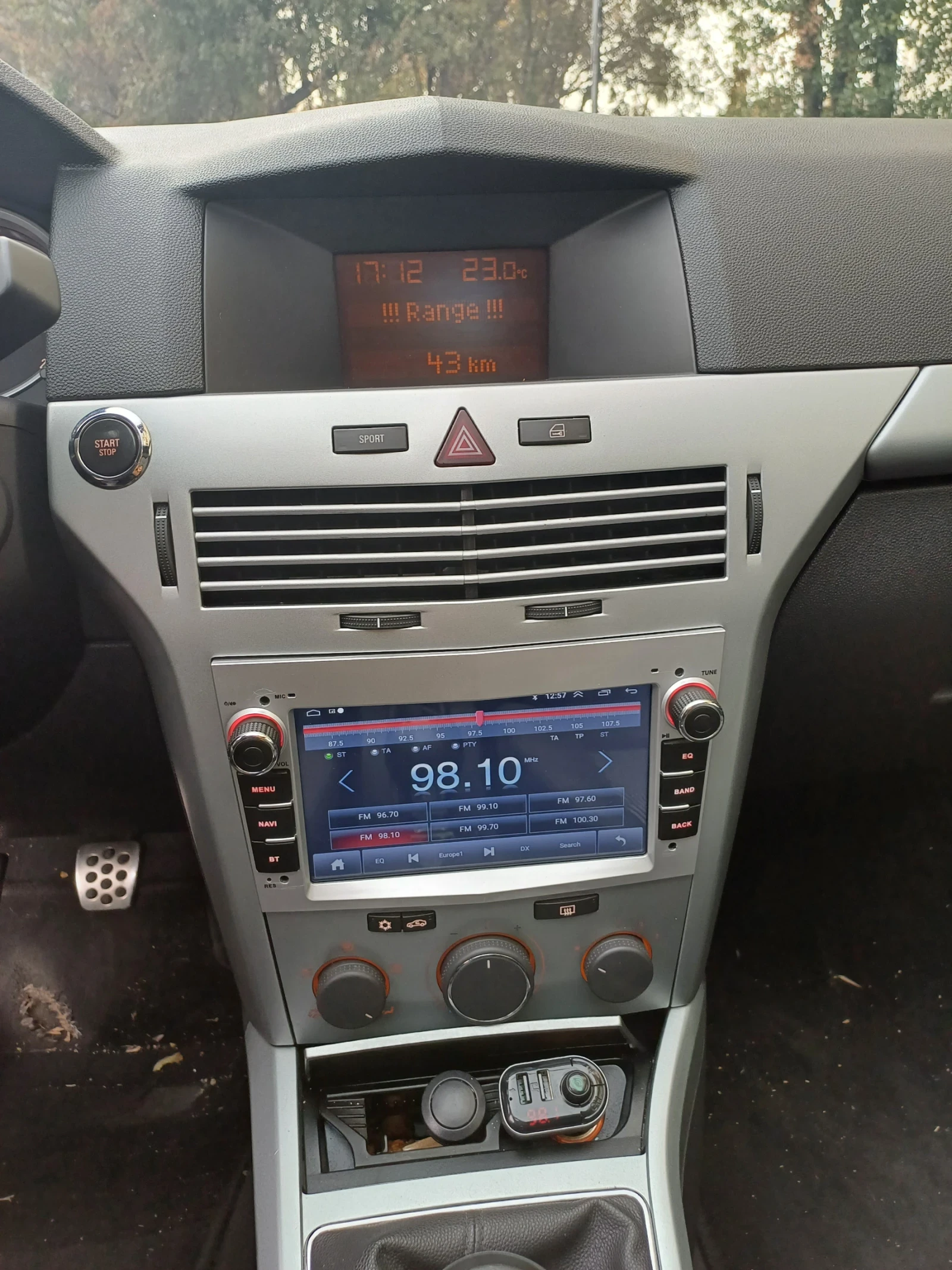 Opel Astra 1.6turbo panoramic , снимка 3 - Автомобили и джипове - 54346796