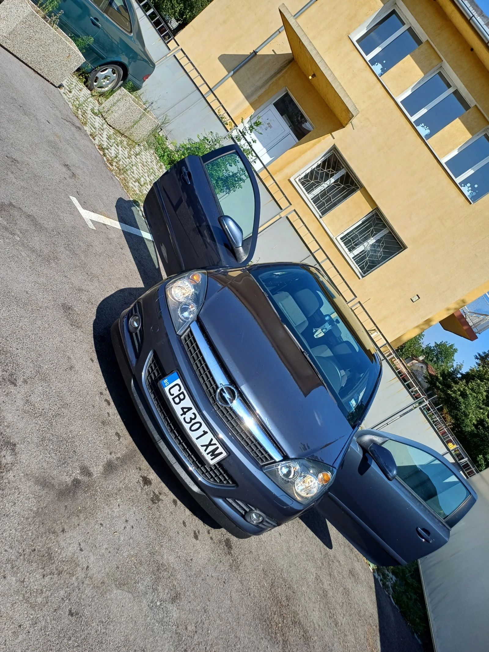 Opel Astra 1.6turbo panoramic , снимка 2 - Автомобили и джипове - 54346796