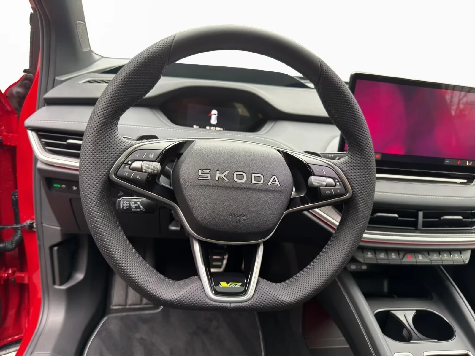 Skoda Enyaq RS FACELIFT DISTR MATRIX 360* W/P HUD PANO CANTON | Mobile.bg � ����������� 8
