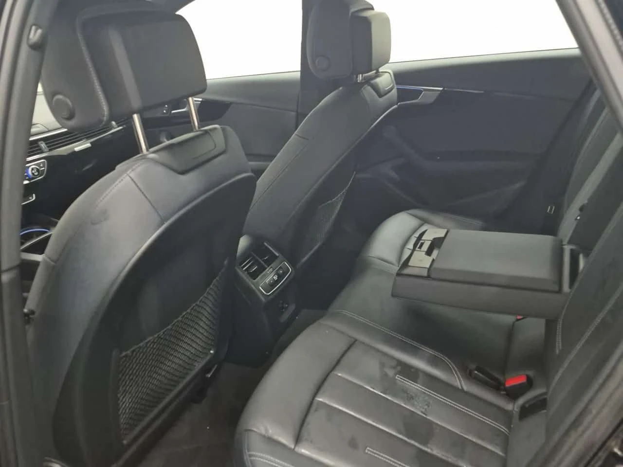 Audi A4 * KOMFORT * ДИСТРОНИК * 2 КЛЮЧА * ПОДГРЕВ, снимка 11 - Автомобили и джипове - 54612096