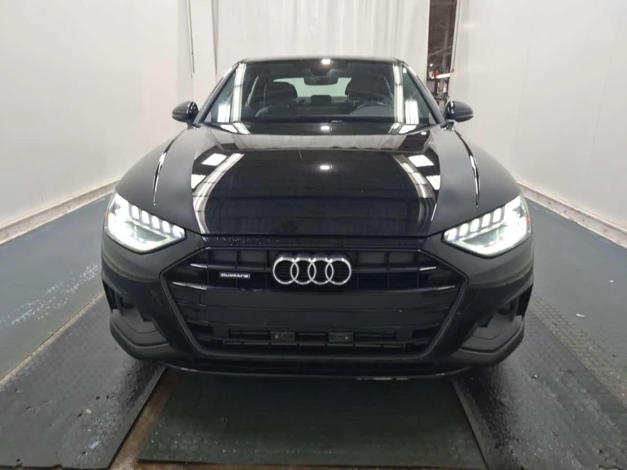 Audi A4 * KOMFORT * ДИСТРОНИК * 2 КЛЮЧА * ПОДГРЕВ, снимка 17 - Автомобили и джипове - 54612096