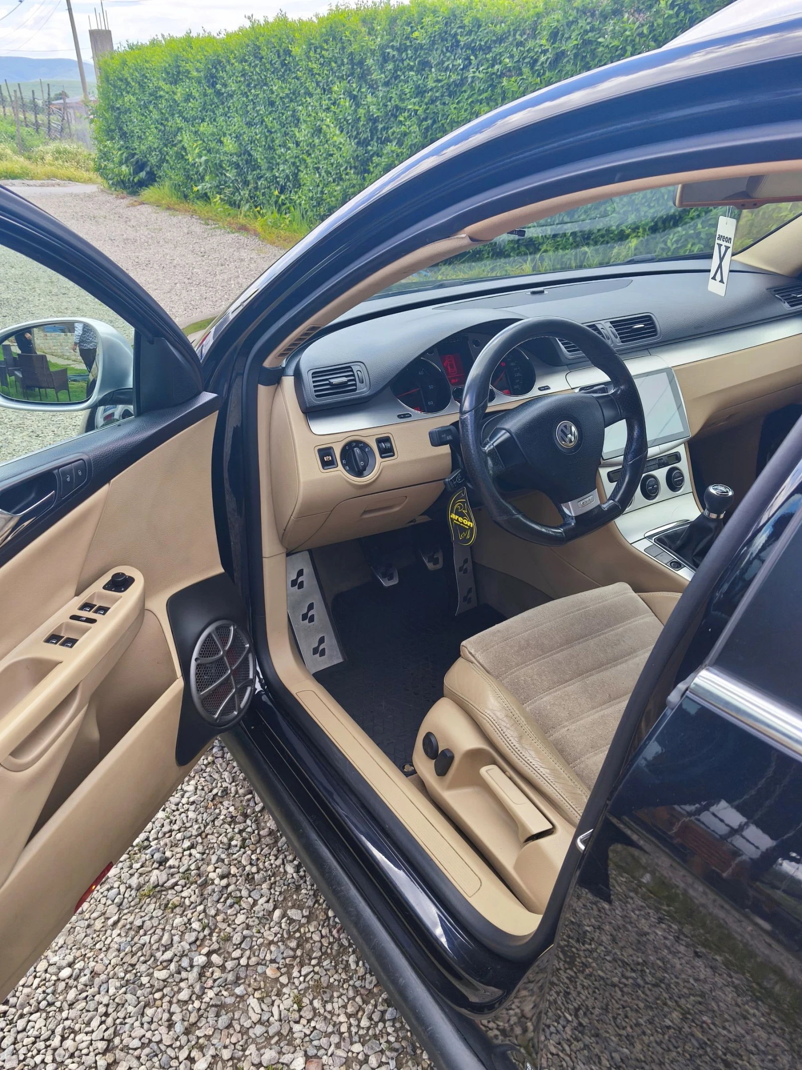VW Passat 2.0 TDI, снимка 16 - Автомобили и джипове - 54669923