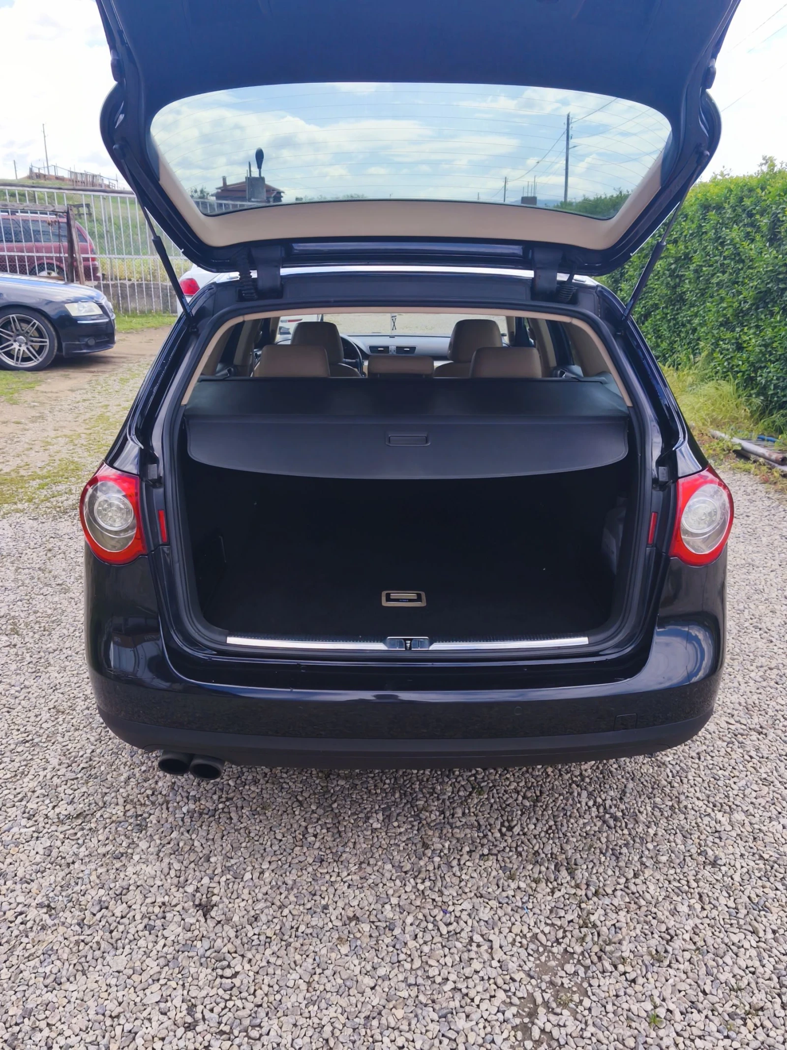VW Passat 2.0 TDI, снимка 12 - Автомобили и джипове - 54669923