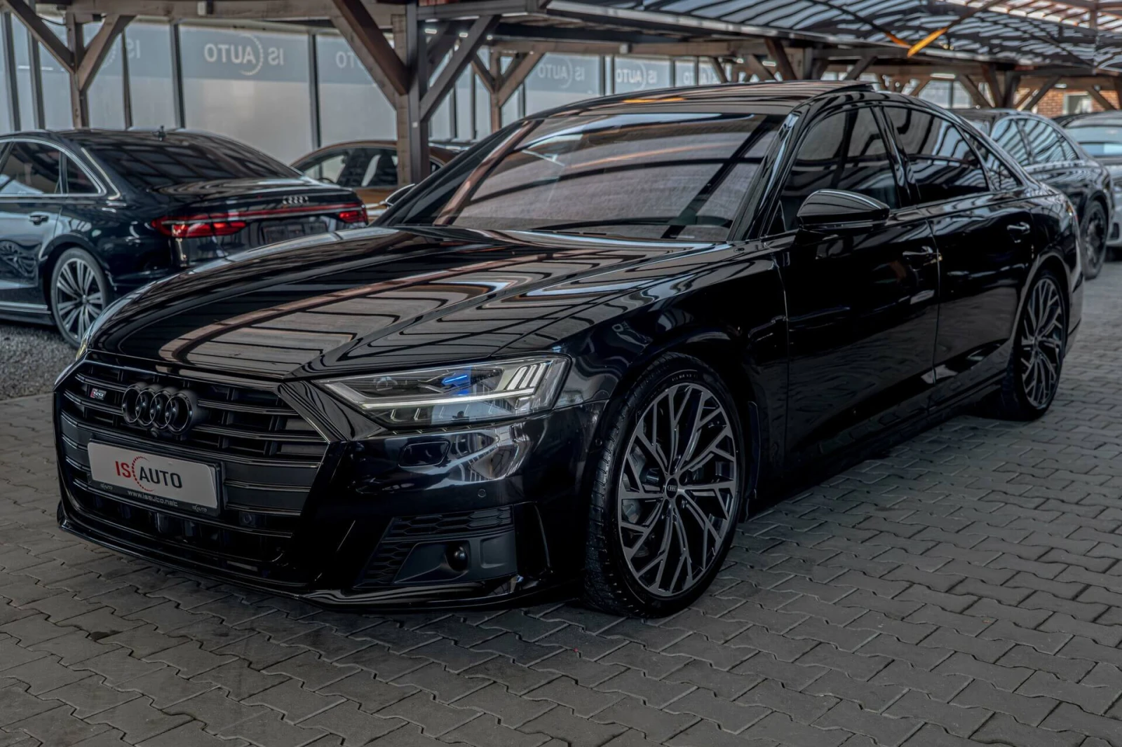 Audi S8 4.0TFSI/Bang&Olufsen/Обдухване/Камера360/HuD/Laser, снимка 3 - Автомобили и джипове - 54758337