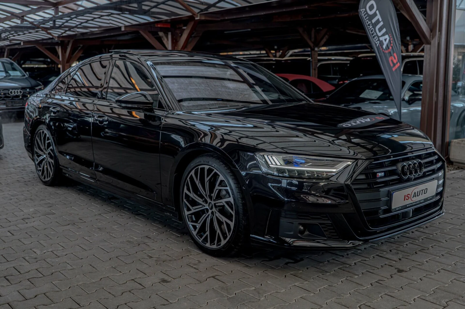 Audi S8 4.0TFSI/Bang&Olufsen/Обдухване/Камера360/HuD/Laser, снимка 2 - Автомобили и джипове - 54758337