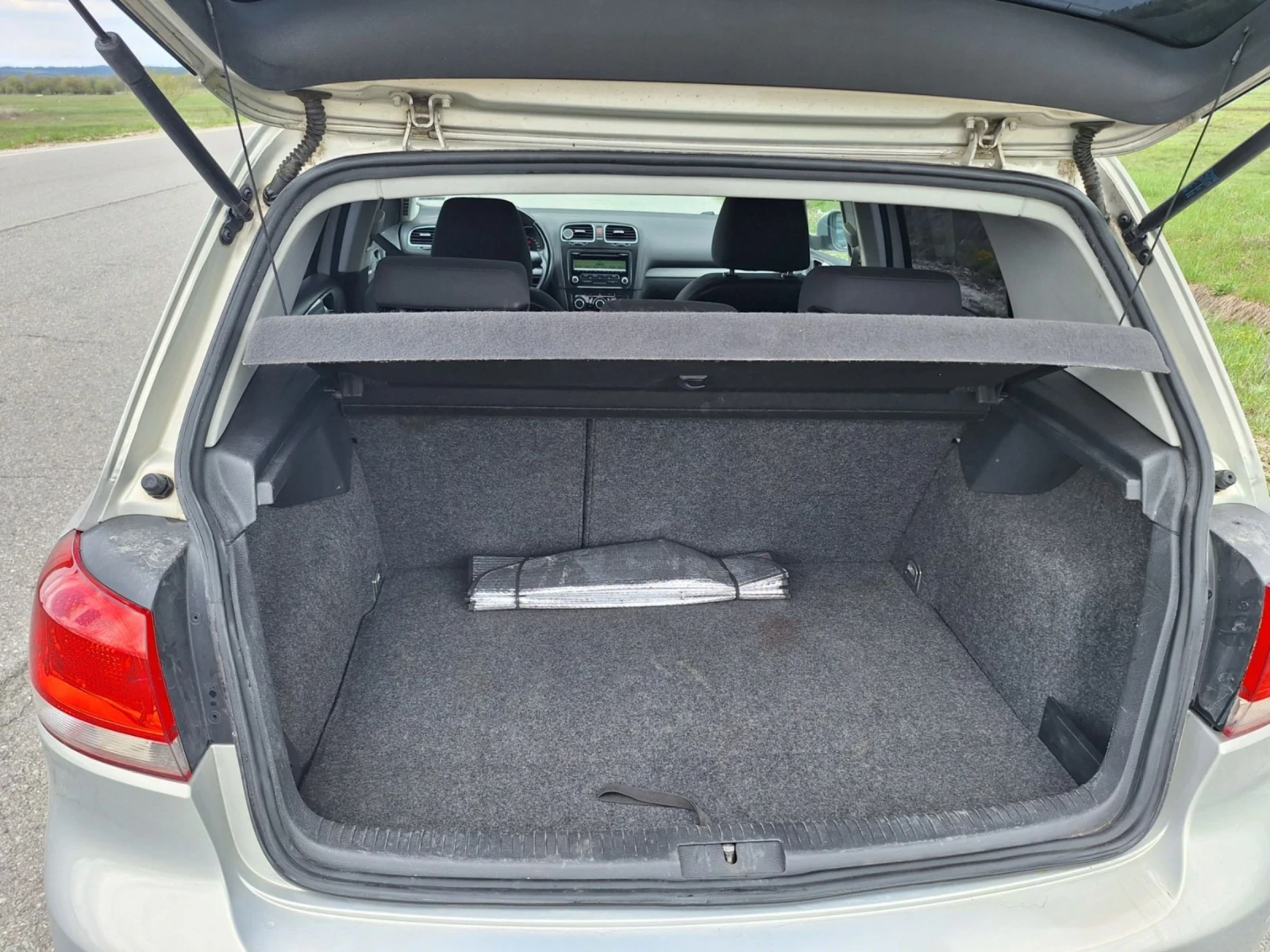 VW Golf 1.4, снимка 8 - Автомобили и джипове - 54803200