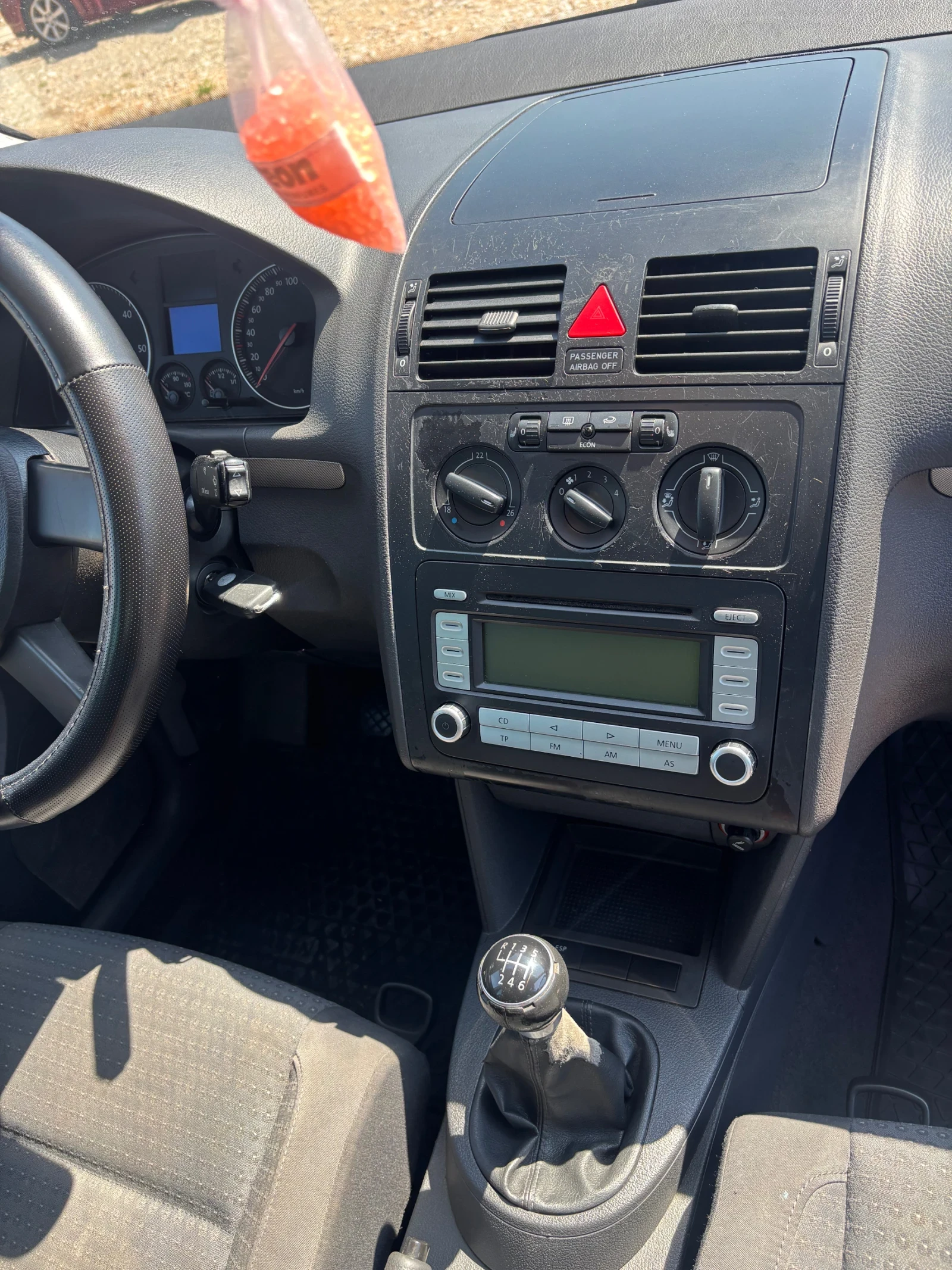 VW Touran 7 МЕСТА, снимка 8 - Автомобили и джипове - 54809781