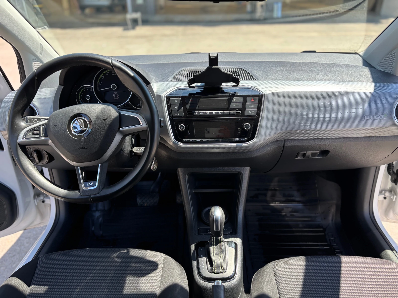 Skoda Citigo -iV/Line asist/Зимен пакет/CCS, снимка 10 - Автомобили и джипове - 55185936