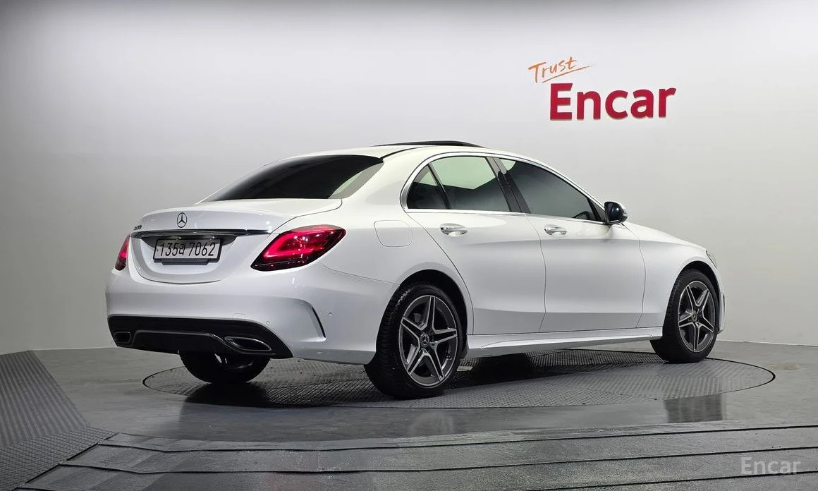 Mercedes-Benz C 200, снимка 2 - Автомобили и джипове - 55217163