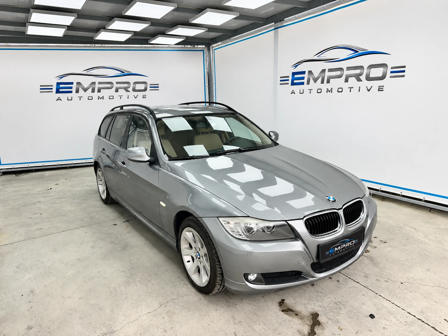 BMW 320, снимка 3 - Автомобили и джипове - 55405596