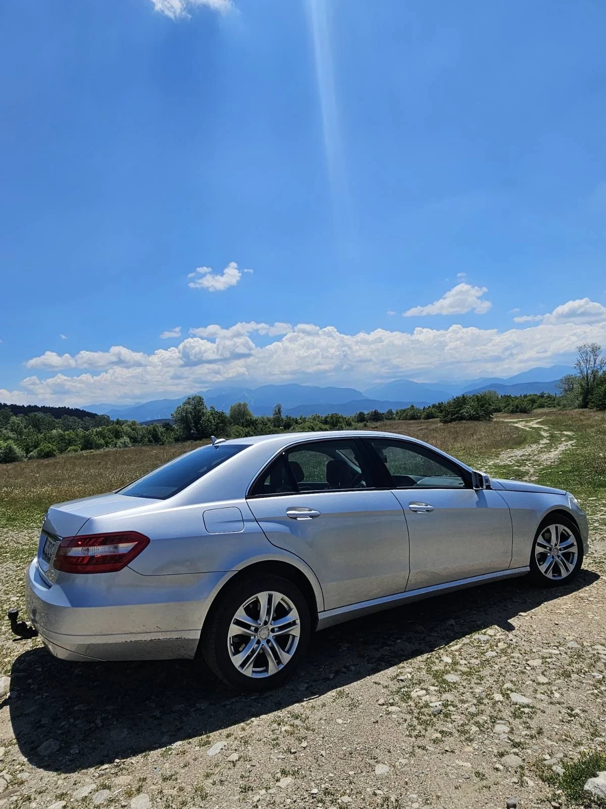 Mercedes-Benz E 220 2.2, снимка 2 - Автомобили и джипове - 55505650