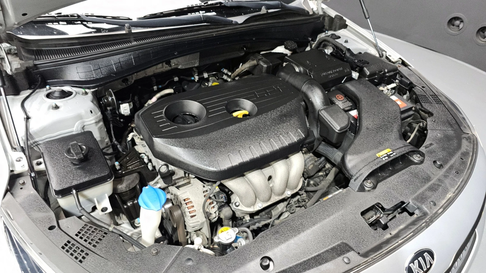 Kia K5, снимка 16 - Автомобили и джипове - 55599594