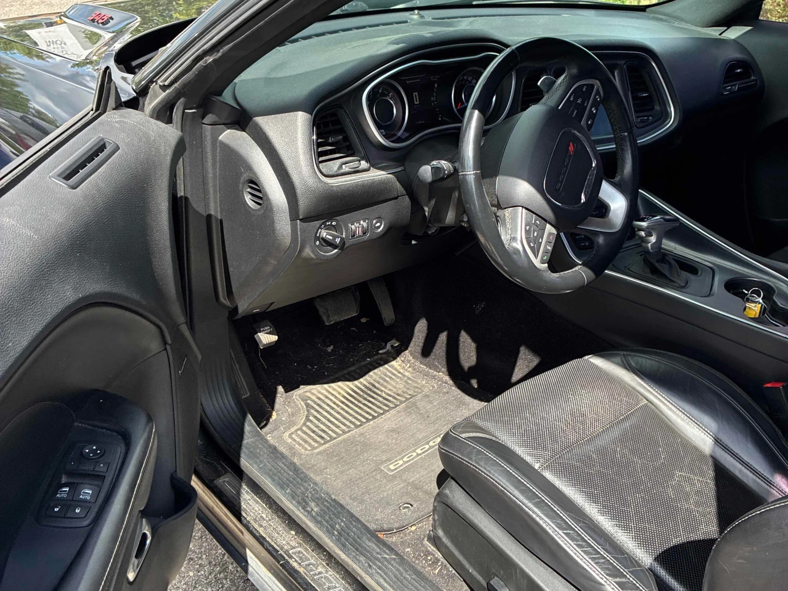 Dodge Challenger * 2dr Cpe R/T * АВТОКРЕДИТ БЕЗ ПЪРВОНАЧАЛНА ВНОСКА, снимка 5 - Автомобили и джипове - 55851377