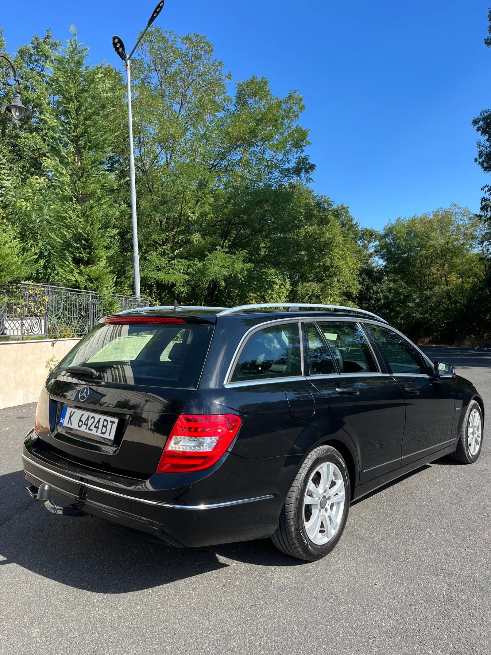 Mercedes-Benz C 220 Avantgarde, снимка 4 - Автомобили и джипове - 56247048