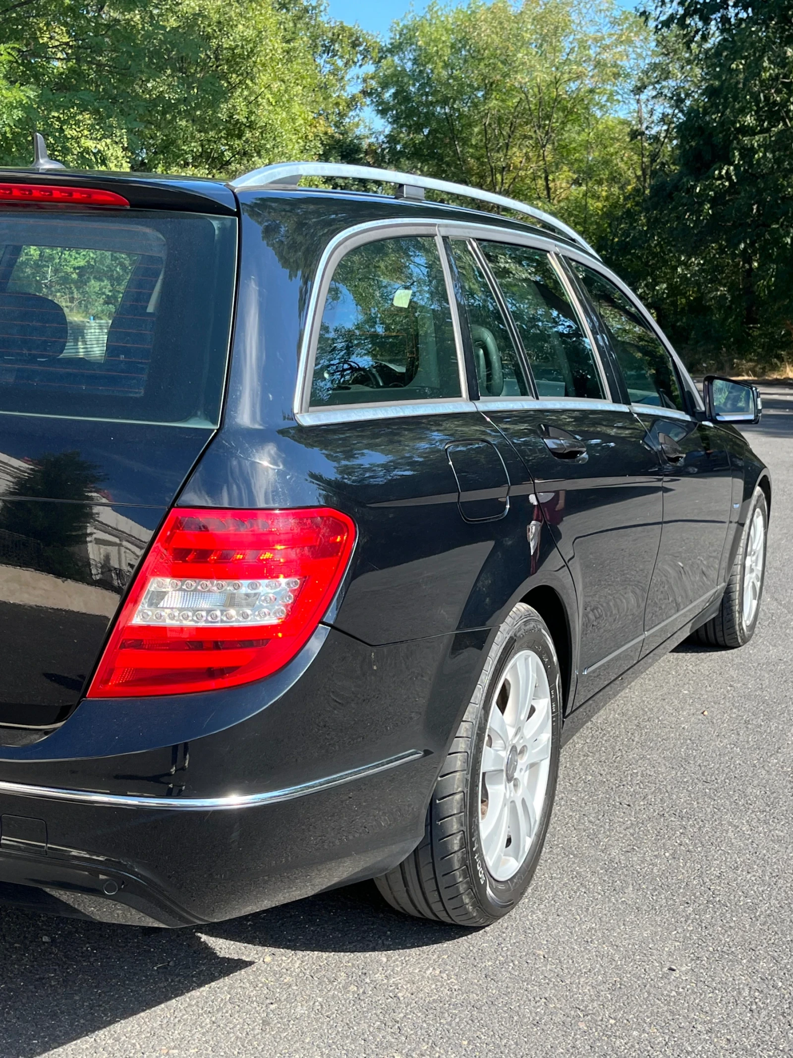Mercedes-Benz C 220 Avantgarde, снимка 7 - Автомобили и джипове - 56247048