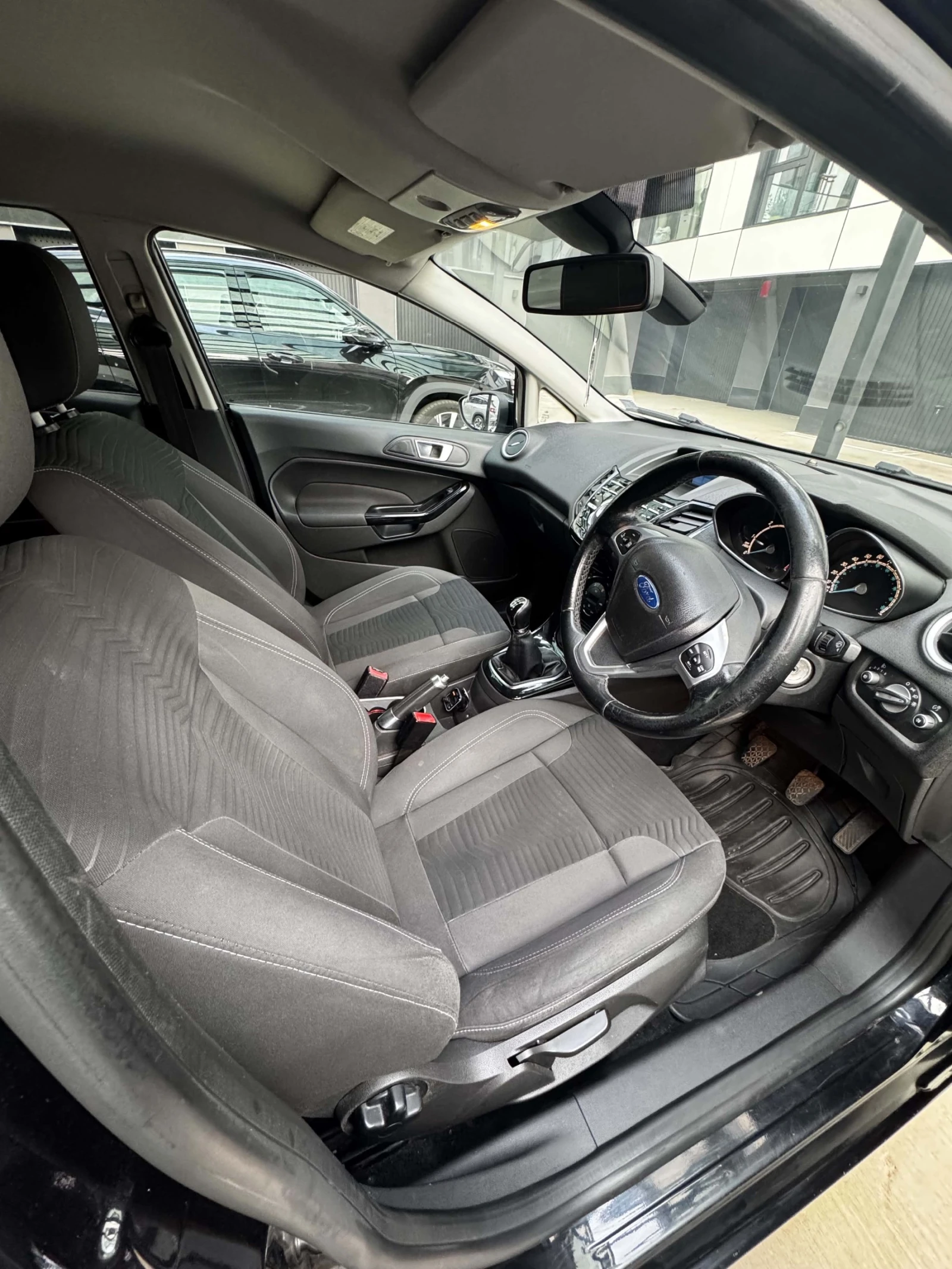Ford Fiesta TITANIUM | 1.5 TDCi, снимка 7 - Автомобили и джипове - 56261813