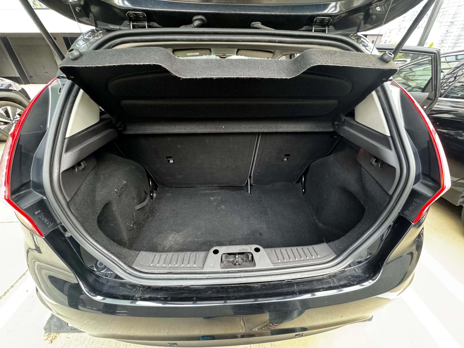 Ford Fiesta TITANIUM | 1.5 TDCi, снимка 14 - Автомобили и джипове - 56261813