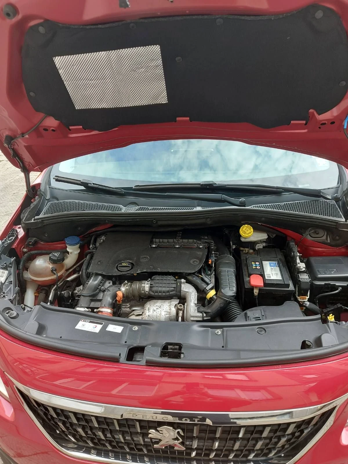 Peugeot 2008 1.6 eHDI / Euro 5B, снимка 13 - Автомобили и джипове - 56295731