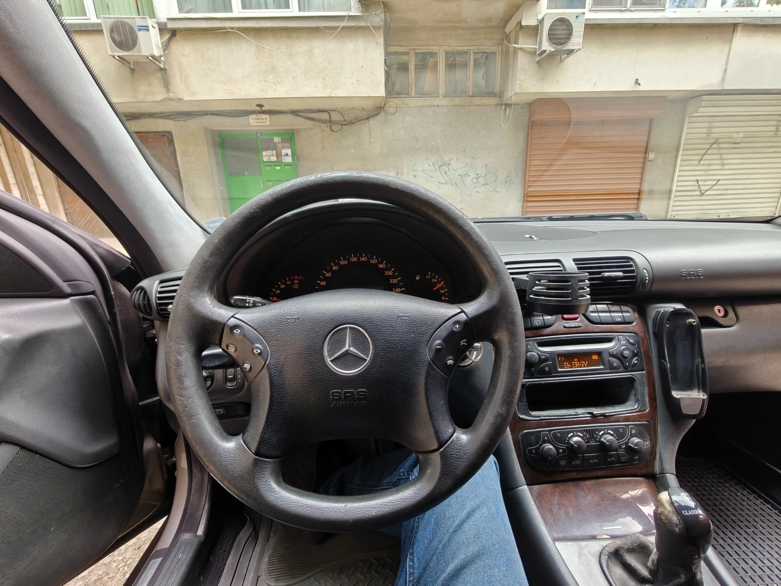 Mercedes-Benz C 200, снимка 8 - Автомобили и джипове - 56691047