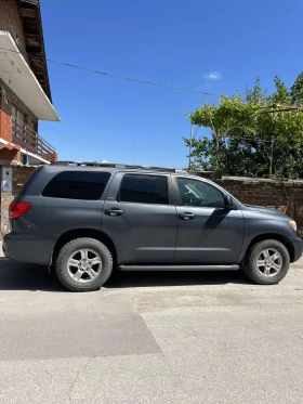 Toyota Sequoia, снимка 1