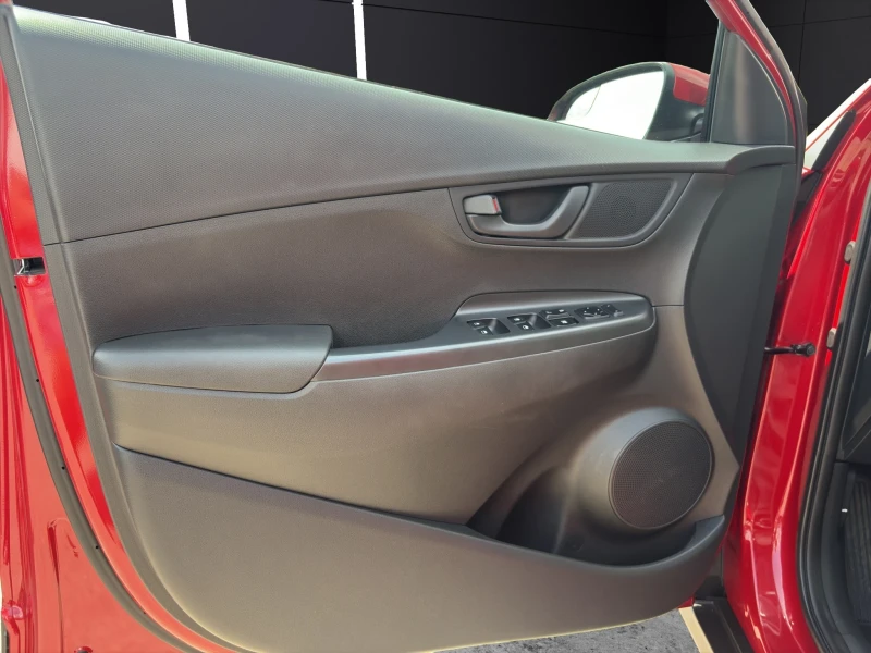 Hyundai Kona 2.0* ГАЗ* 4x4* CAM* CARPLAY* LED* , снимка 7 - Автомобили и джипове - 51100631