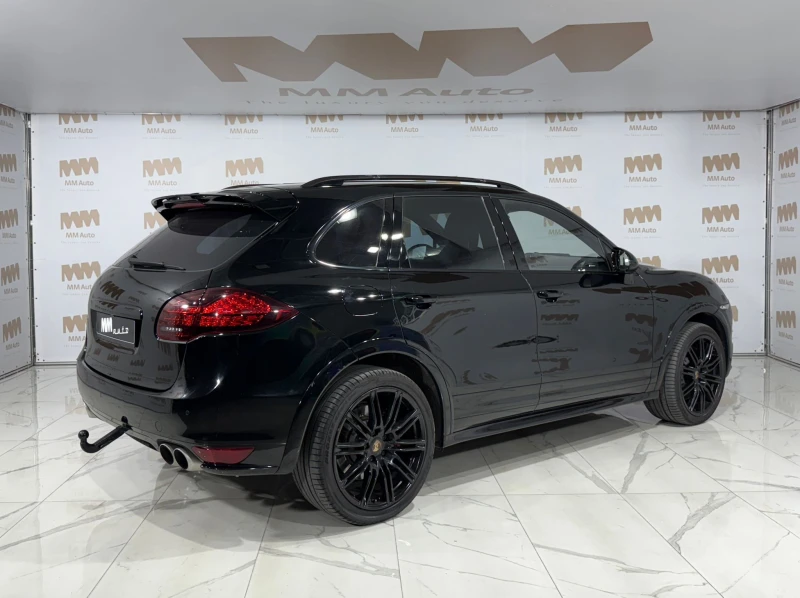 Porsche Cayenne V8 Turbo* Chrono* Burmester* Pano, снимка 2 - Автомобили и джипове - 51367842