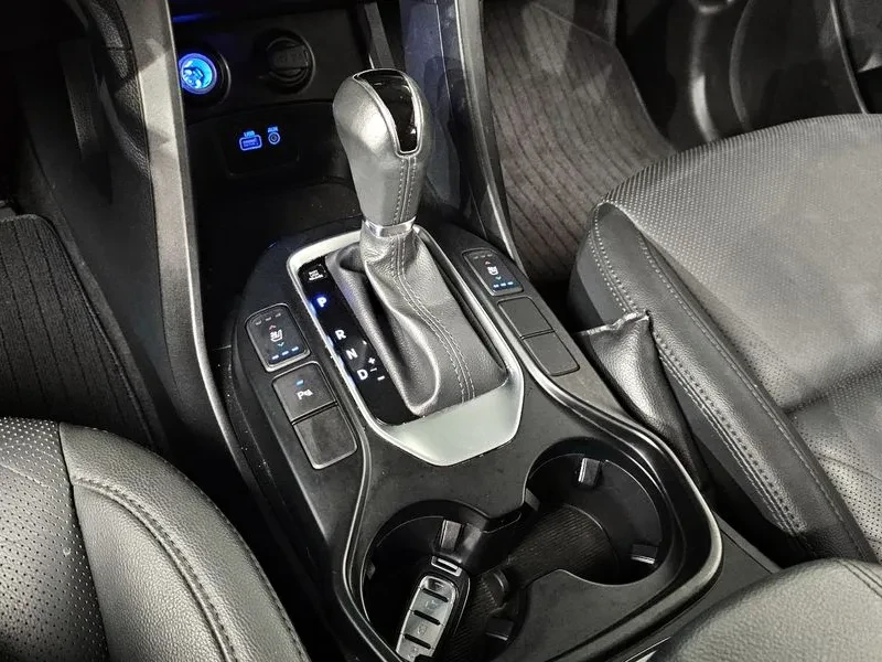 Hyundai Santa fe 2.0, снимка 9 - Автомобили и джипове - 54255456