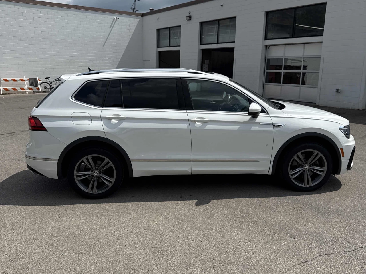 VW Tiguan CARFAX* АВТОФИНАНСИРАНЕ* БЕЗ ПЪРВОНАЧАЛНА ВНОСКА*  - изображение 3
