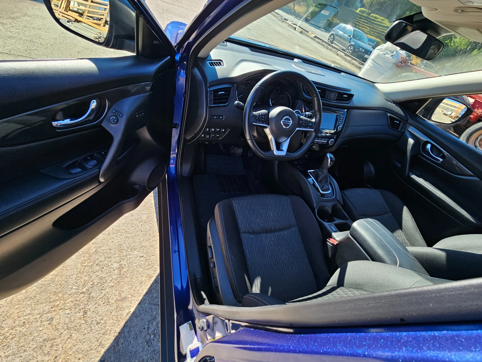 Nissan Rogue 2.5 4x4 - изображение 9