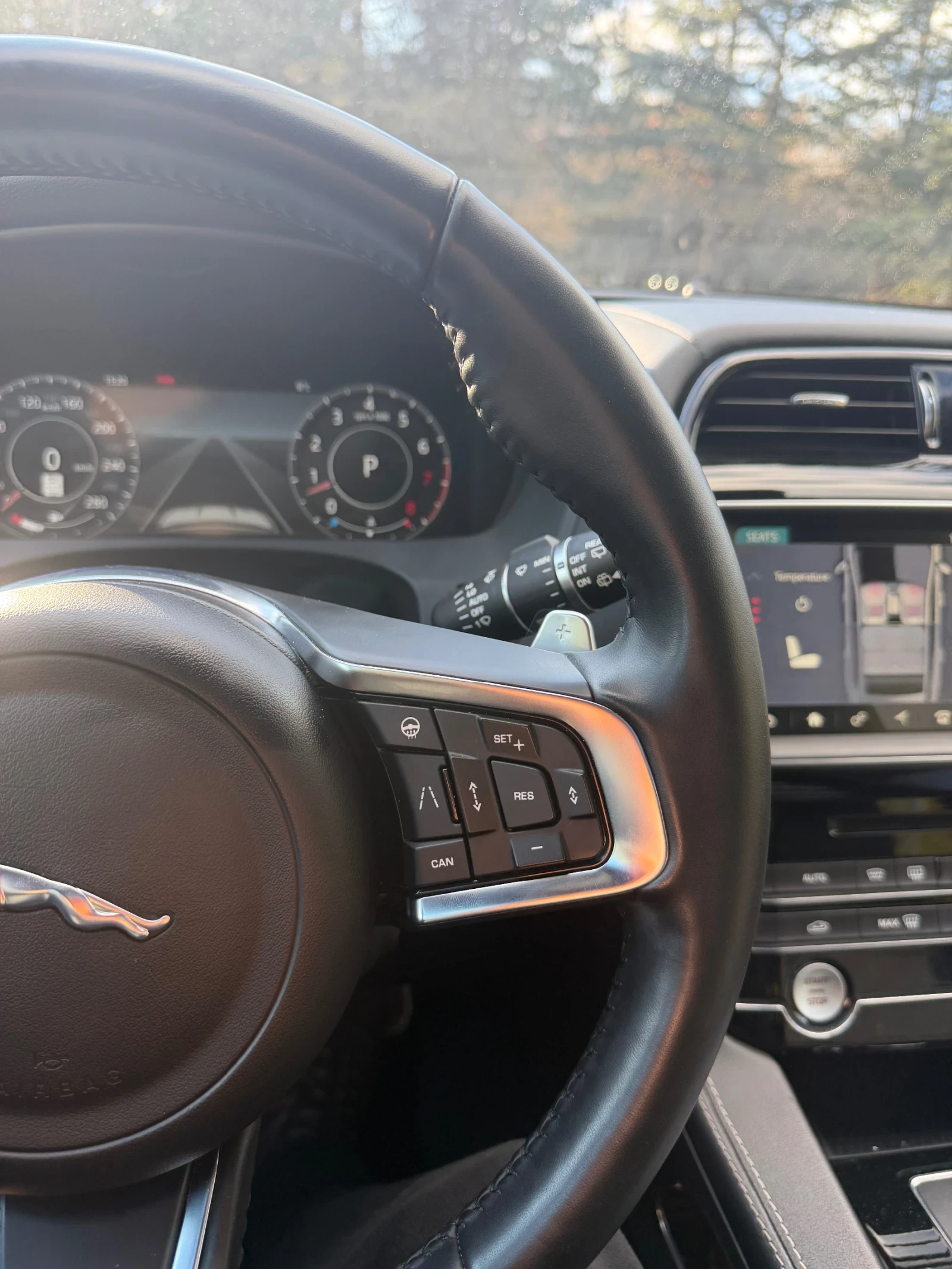 Jaguar F-PACE Jaguar F-Pace S 82300KM/ACC/Alcantara/ponorama/Ful | Mobile.bg � ����������� 15