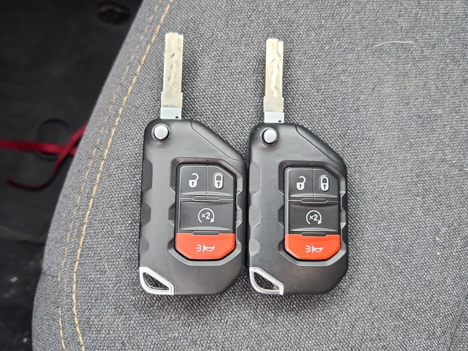 Jeep Wrangler 3.6L 6cyl 4WD, снимка 8 - Автомобили и джипове - 53710172