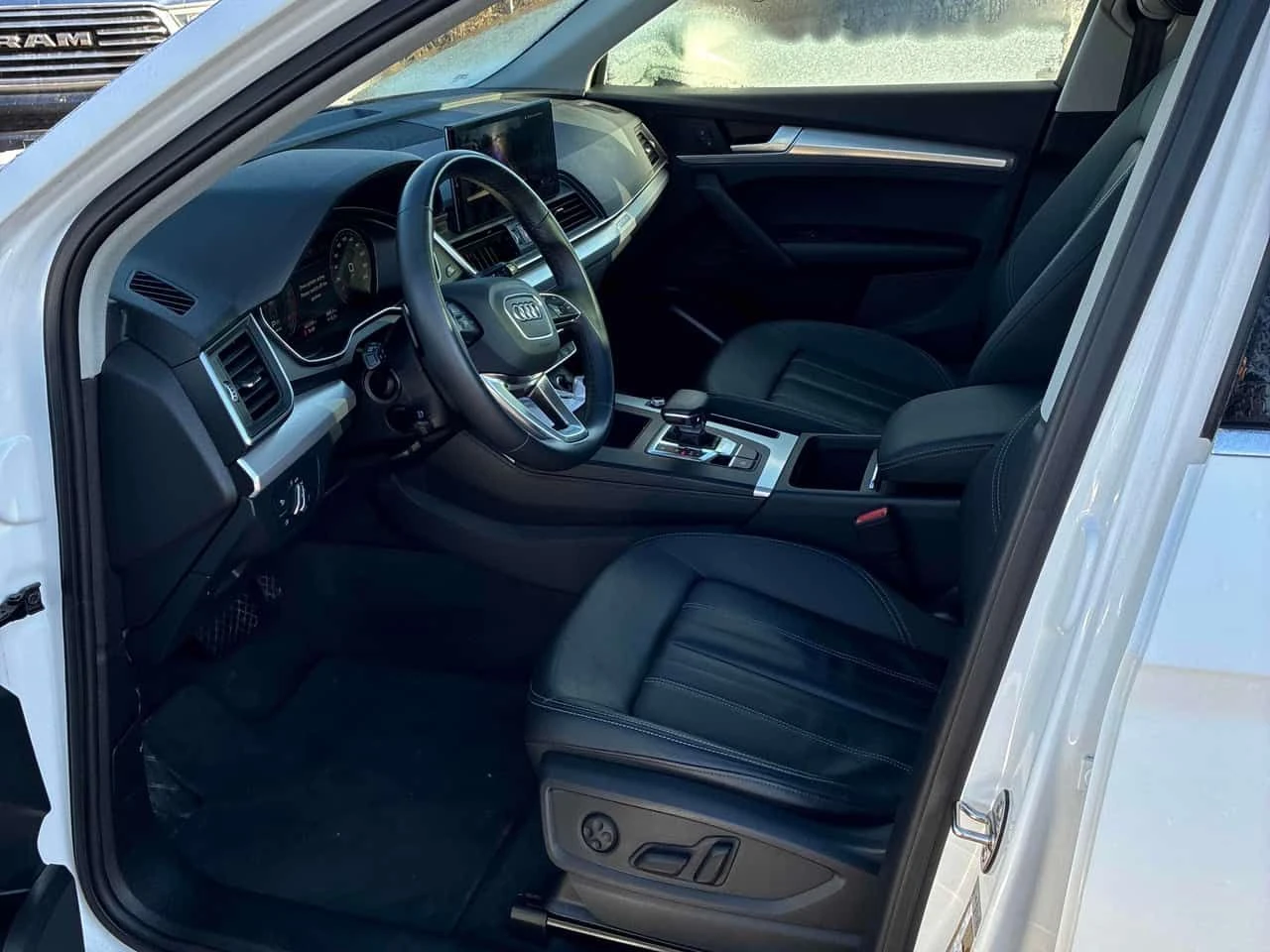 Audi Q5  Progressiv /CAMERA/DISTRONIC/ПОДГРЕВИ, снимка 5 - Автомобили и джипове - 54156986