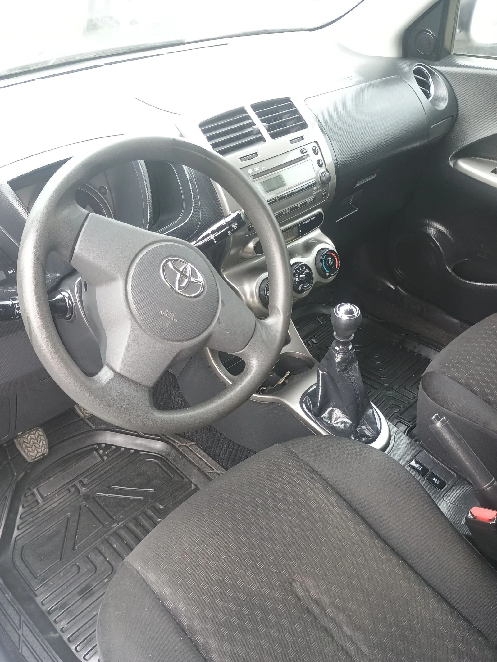 Toyota Urban Cruiser 4/4, снимка 6 - Автомобили и джипове - 54458633