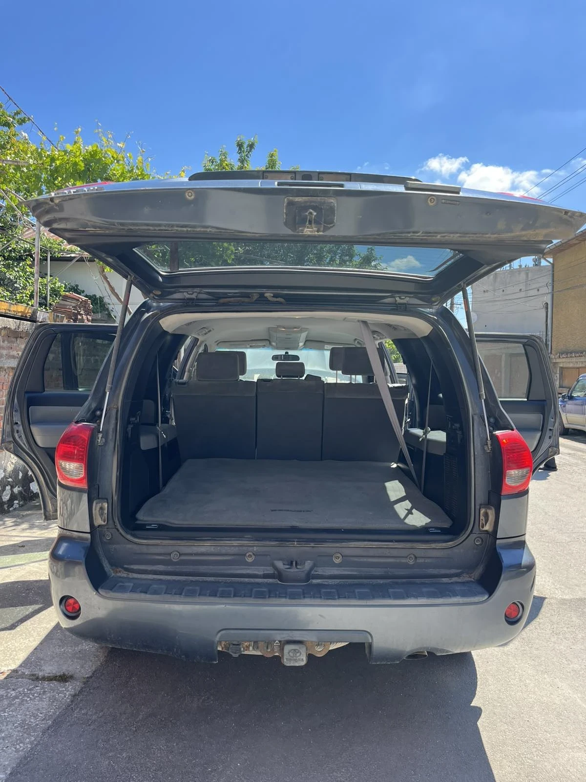 Toyota Sequoia, снимка 9 - Автомобили и джипове - 54840879
