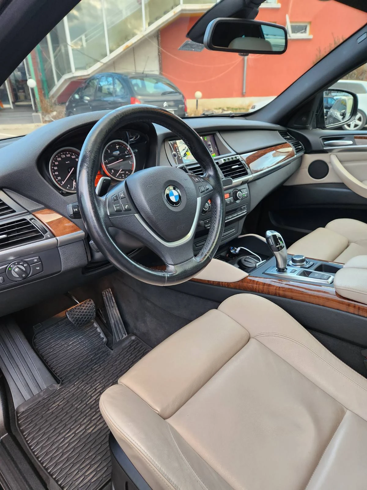 BMW X6 xDRIVE 40d ГАРАЖЕН, снимка 9 - Автомобили и джипове - 54905110
